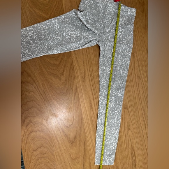 SPANX Marble Print Leggings Size S | Shaping High Rise | Stretch Comfort - Picture 12 of 13
